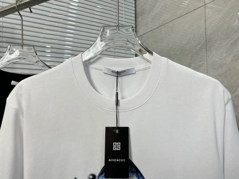 Givenchy T-Shirts Snug 124148
