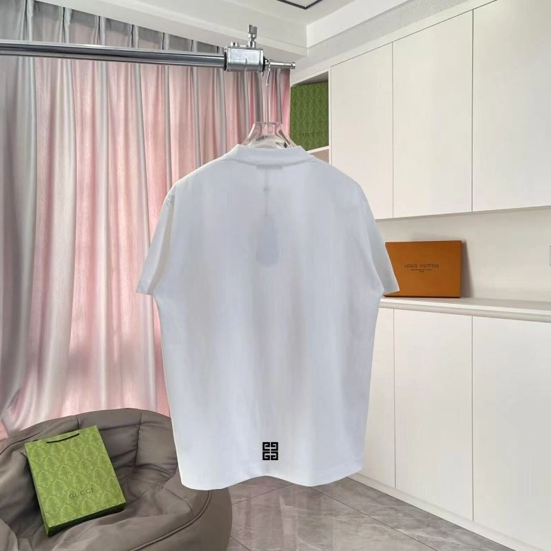 Resilient Givenchy T-Shirts 123539