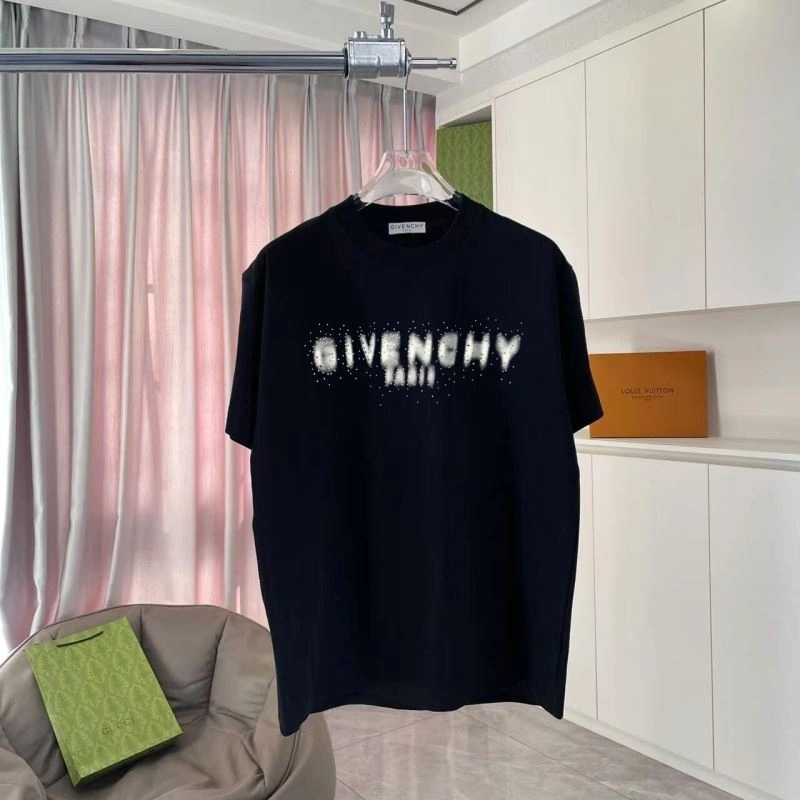 Resilient Givenchy T-Shirts 123539