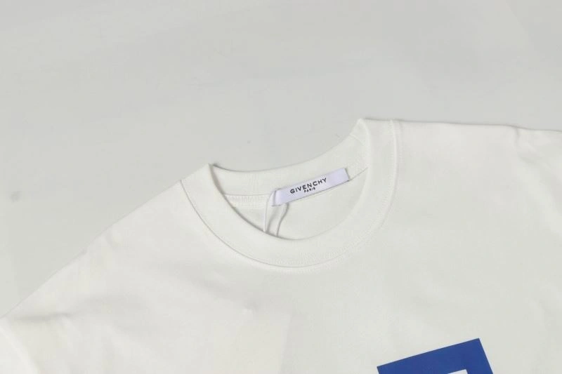 ComfortFit Givenchy T-Shirts 123541