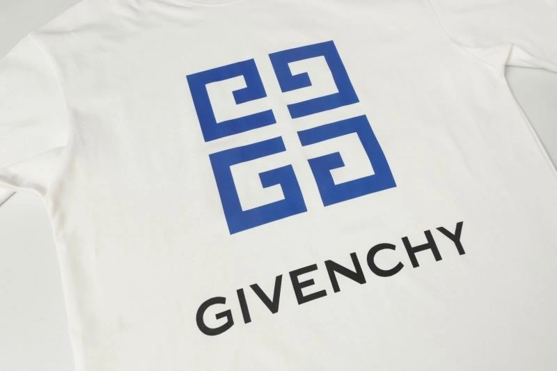 ComfortFit Givenchy T-Shirts 123541