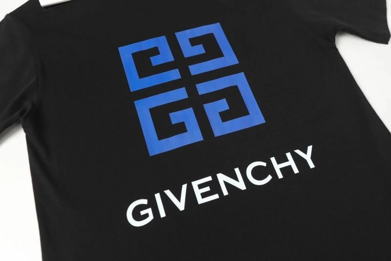 ComfortFit Givenchy T-Shirts 123541