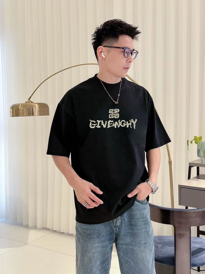 Givenchy T-Shirts TimelessDesign 124144