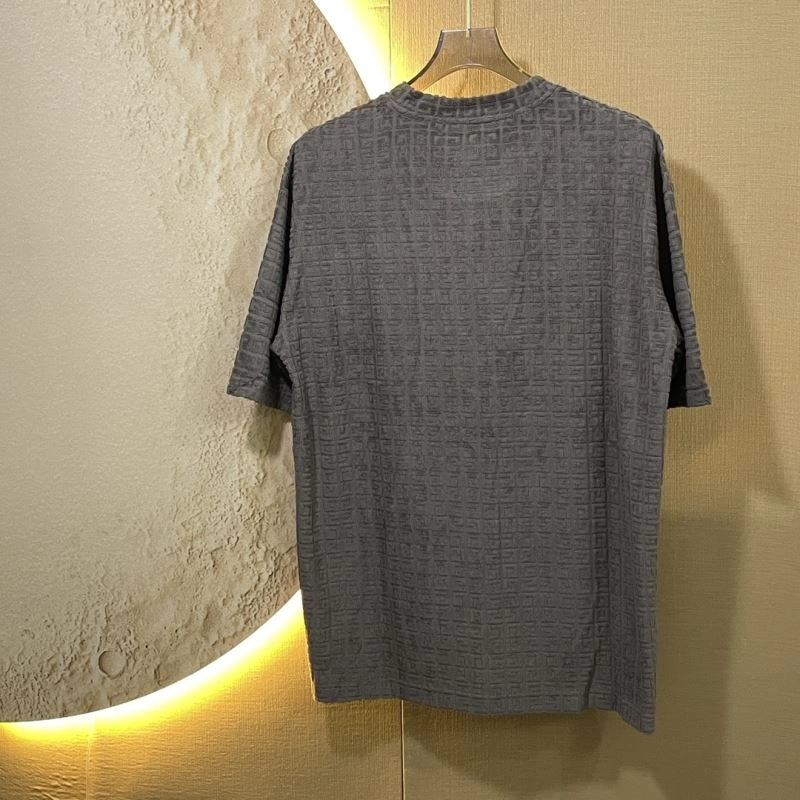Resilient Givenchy T-Shirts 124122