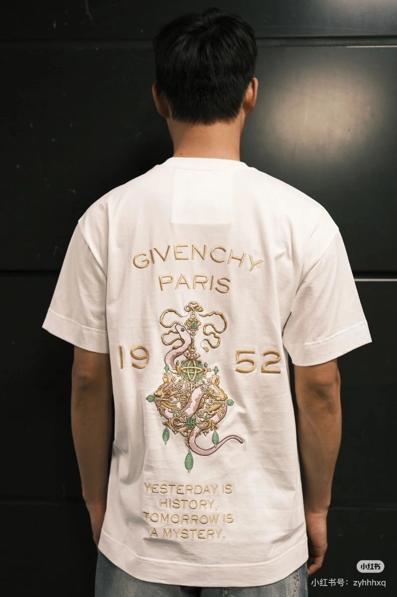 Givenchy T-Shirts Comfortable 124139