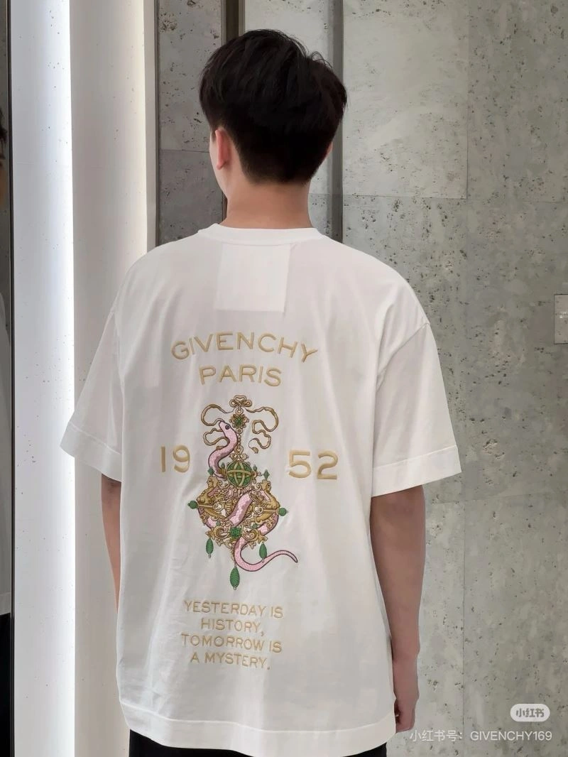Givenchy T-Shirts Comfortable 124139