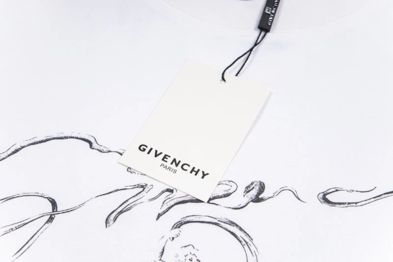 Givenchy T-Shirts FashionForward 124141