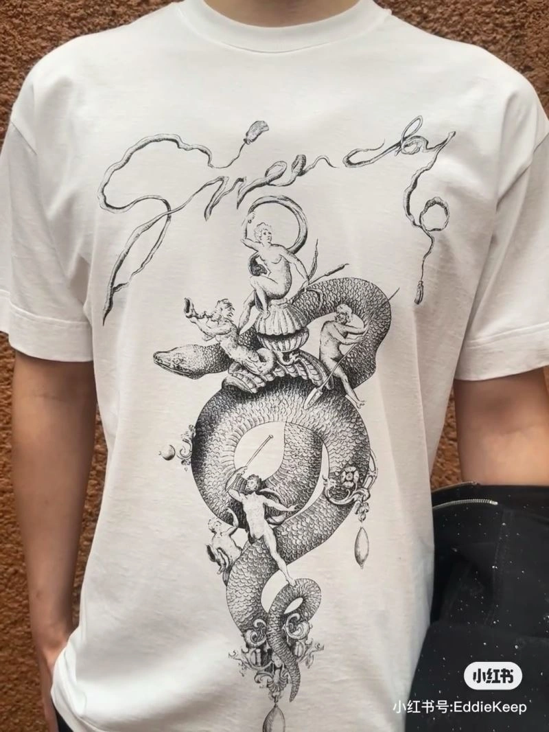 Givenchy T-Shirts FashionForward 124141