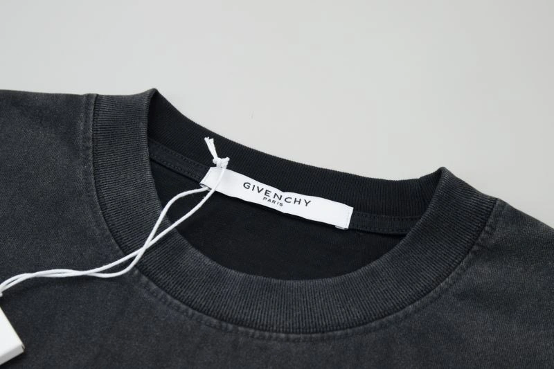 Givenchy T-Shirts ModernLook 124117