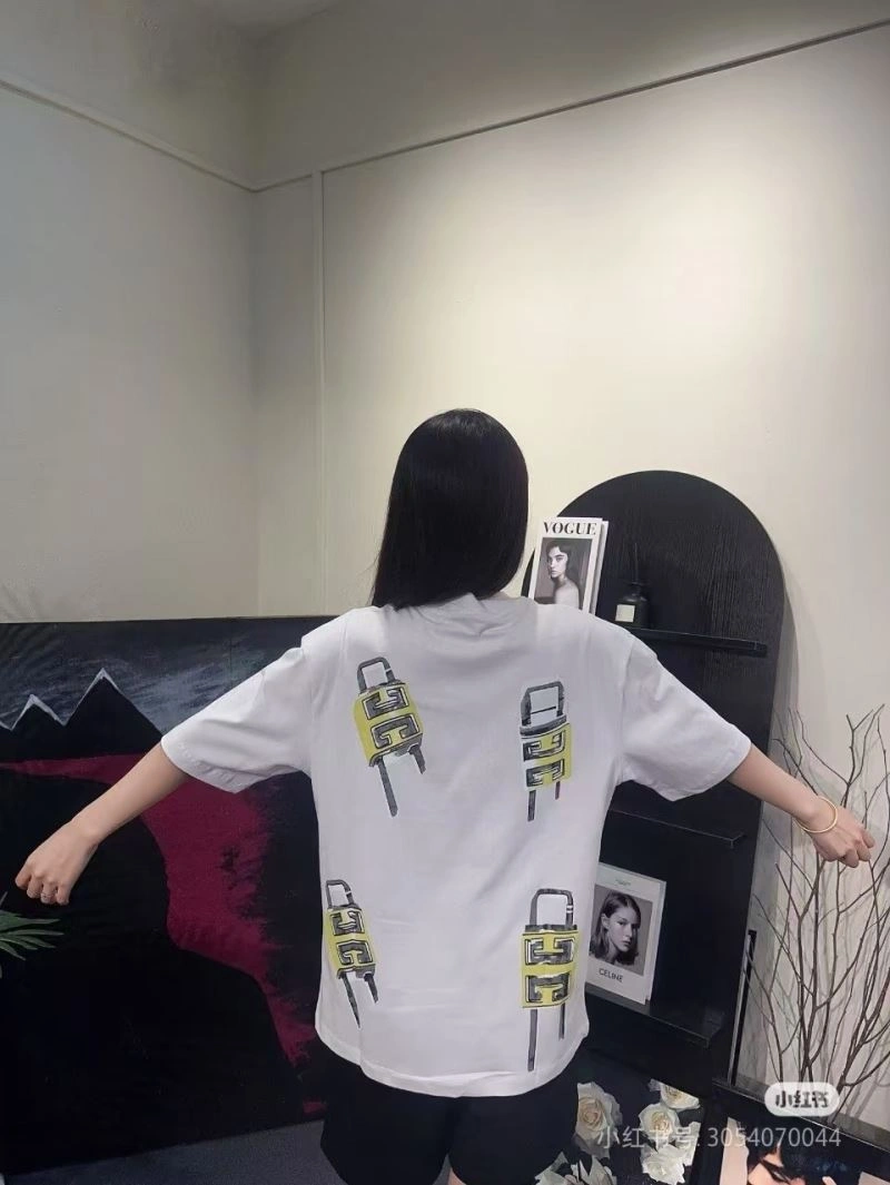 ModernLook Givenchy T-Shirts 124121