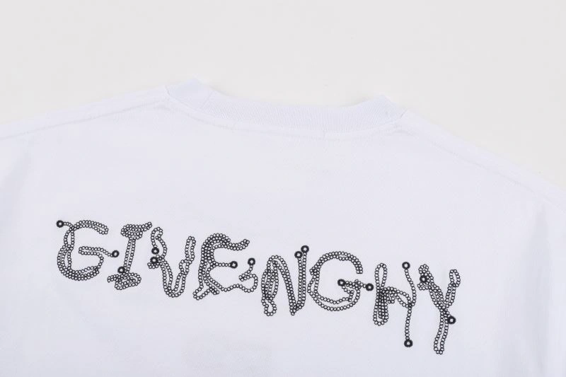 Seasonal Givenchy T-Shirts 124119