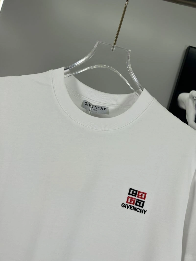 Givenchy T-Shirts Lightweight 124132