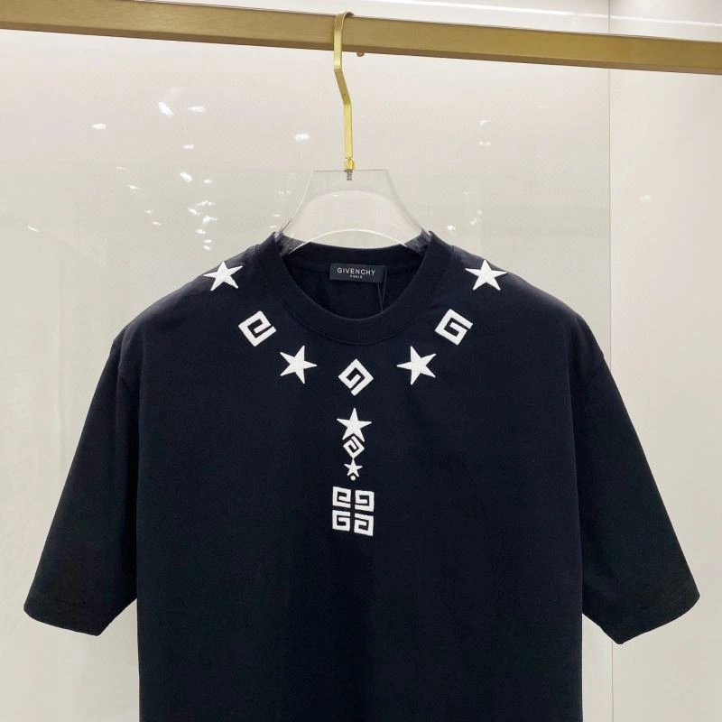 Comfortable Givenchy T-Shirts 123542