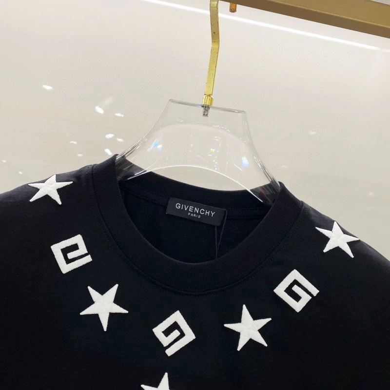 Comfortable Givenchy T-Shirts 123542