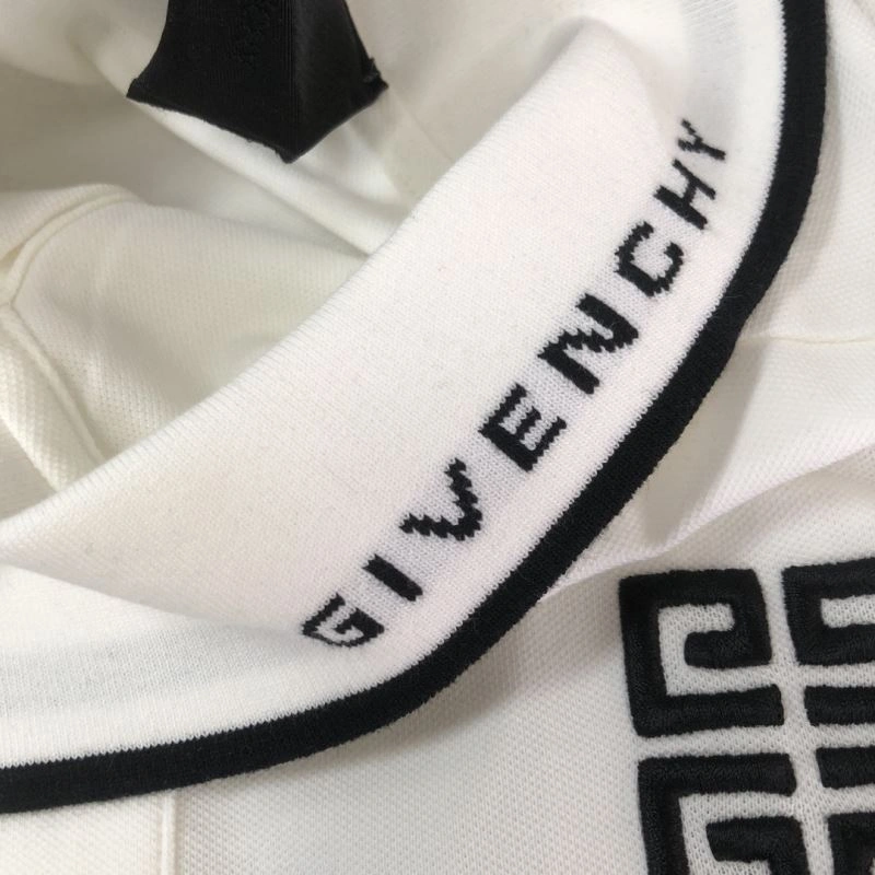 Givenchy T-Shirts Resilient 124186