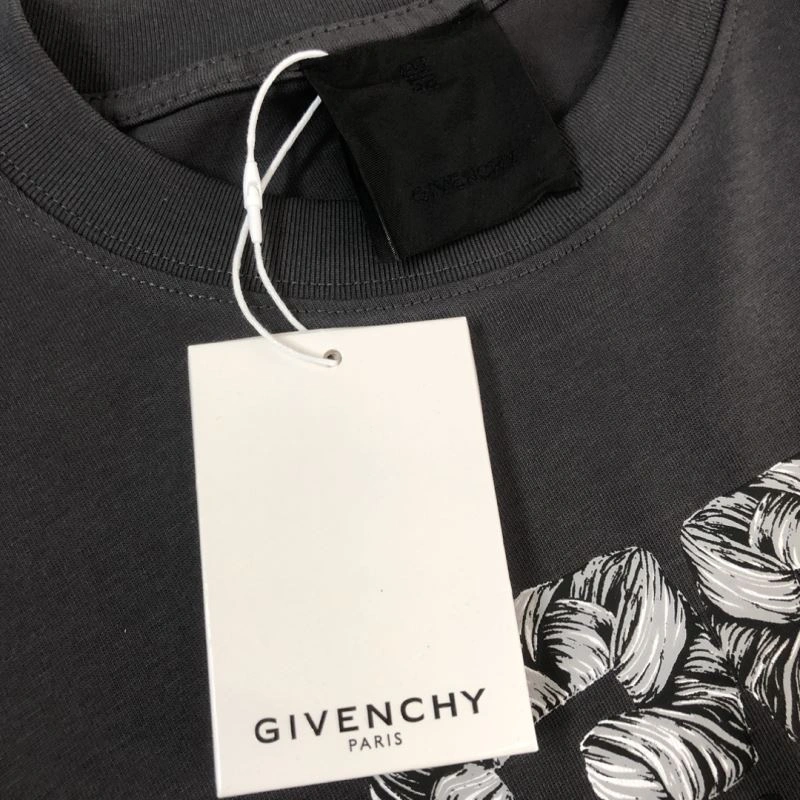 Givenchy T-Shirts Minimalist 124179