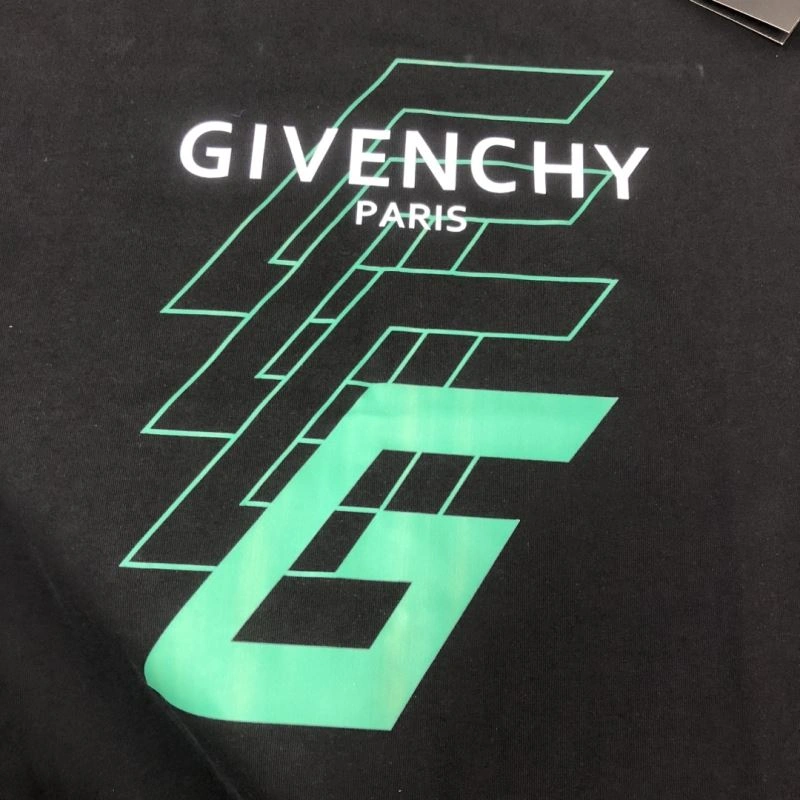 Givenchy T-Shirts Versatile 123499