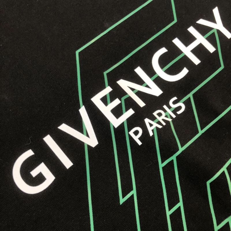 Givenchy T-Shirts Versatile 123499