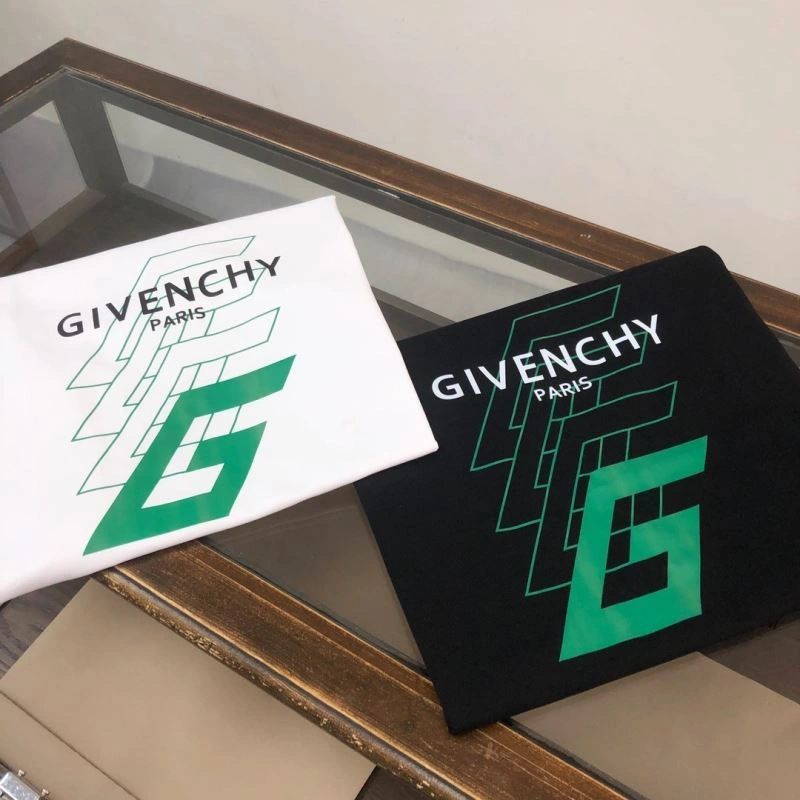 Versatile Givenchy T-Shirts 123500