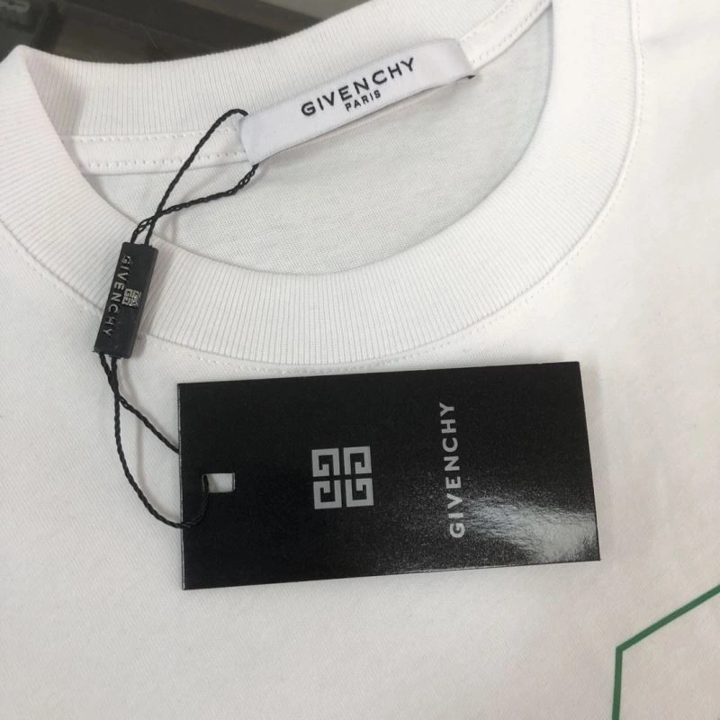 Versatile Givenchy T-Shirts 123500