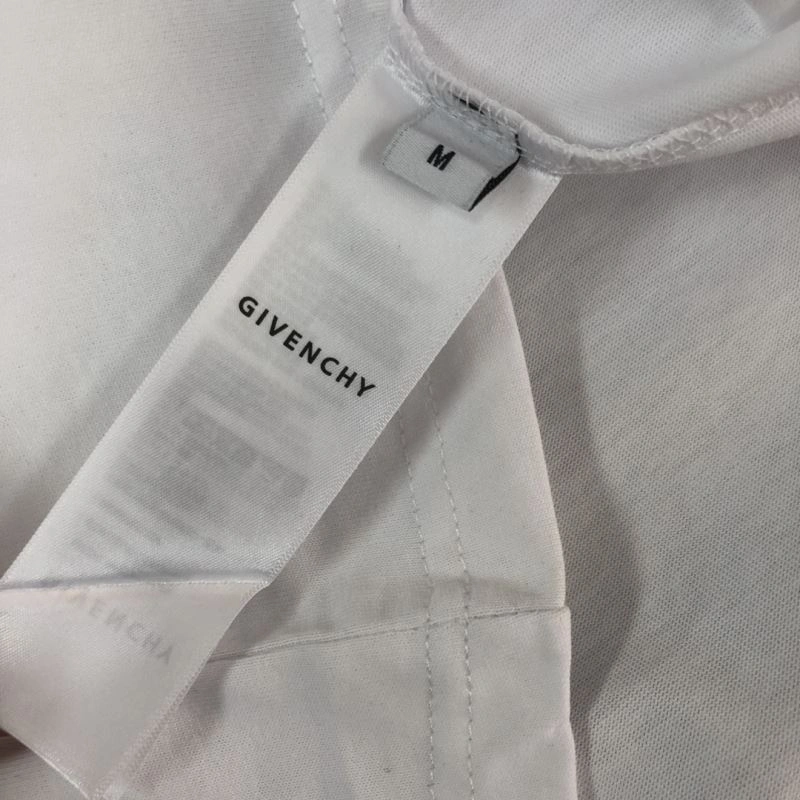 Versatile Givenchy T-Shirts 123500