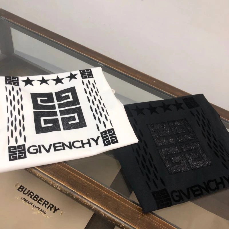 Compact Givenchy T-Shirts 124167