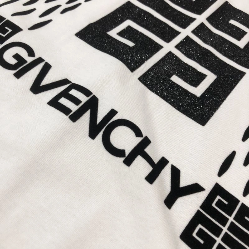 Compact Givenchy T-Shirts 124167