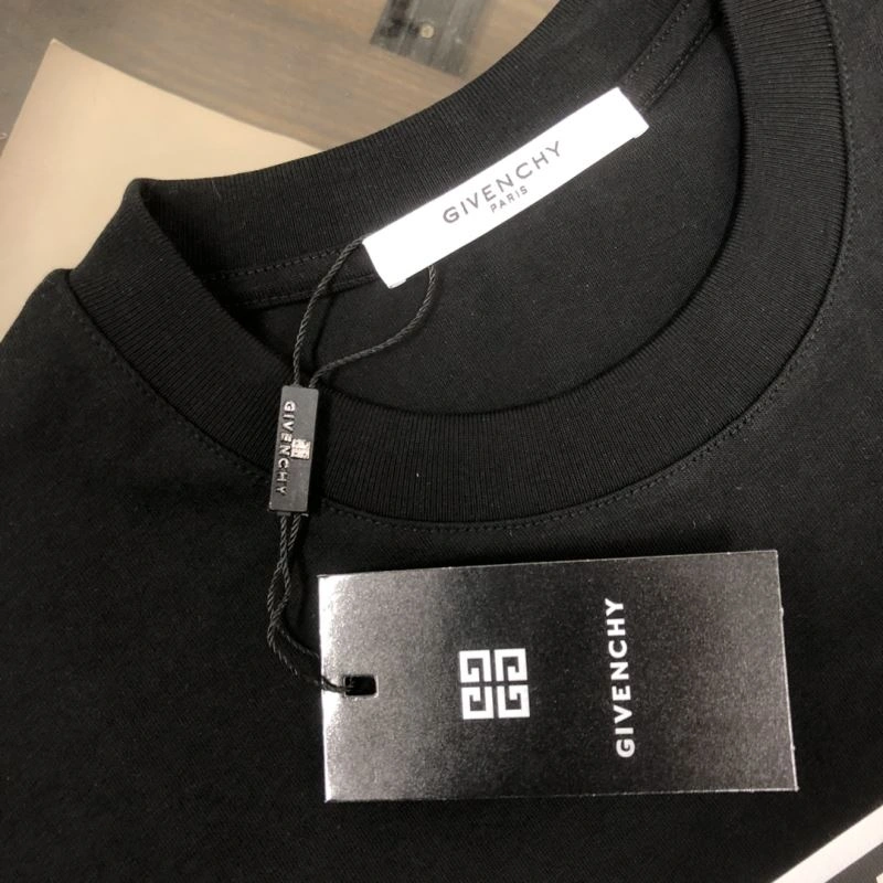 Givenchy T-Shirts HighPerformance 124184