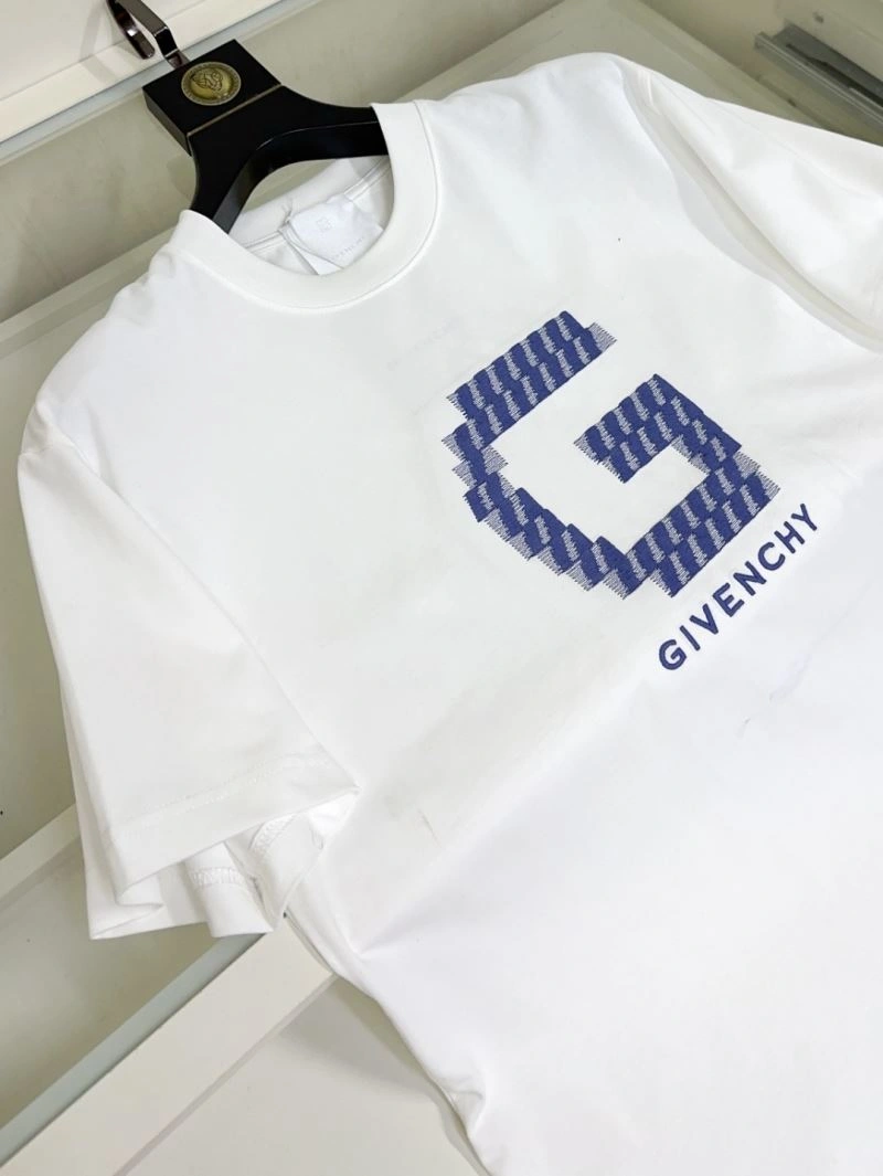 Givenchy T-Shirts Efficient 124070