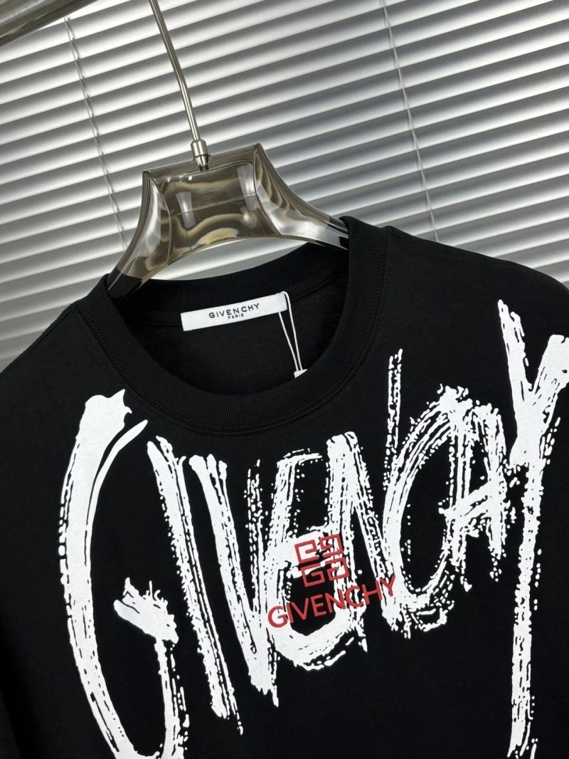 Lightweight Givenchy T-Shirts 124068