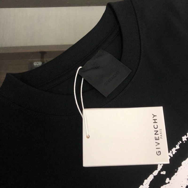 Durable Givenchy T-Shirts 124057