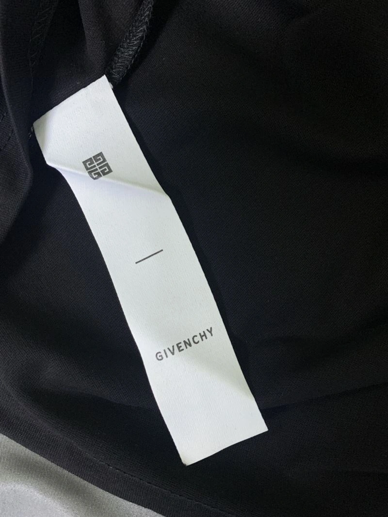 Givenchy T-Shirts Flexible 124055
