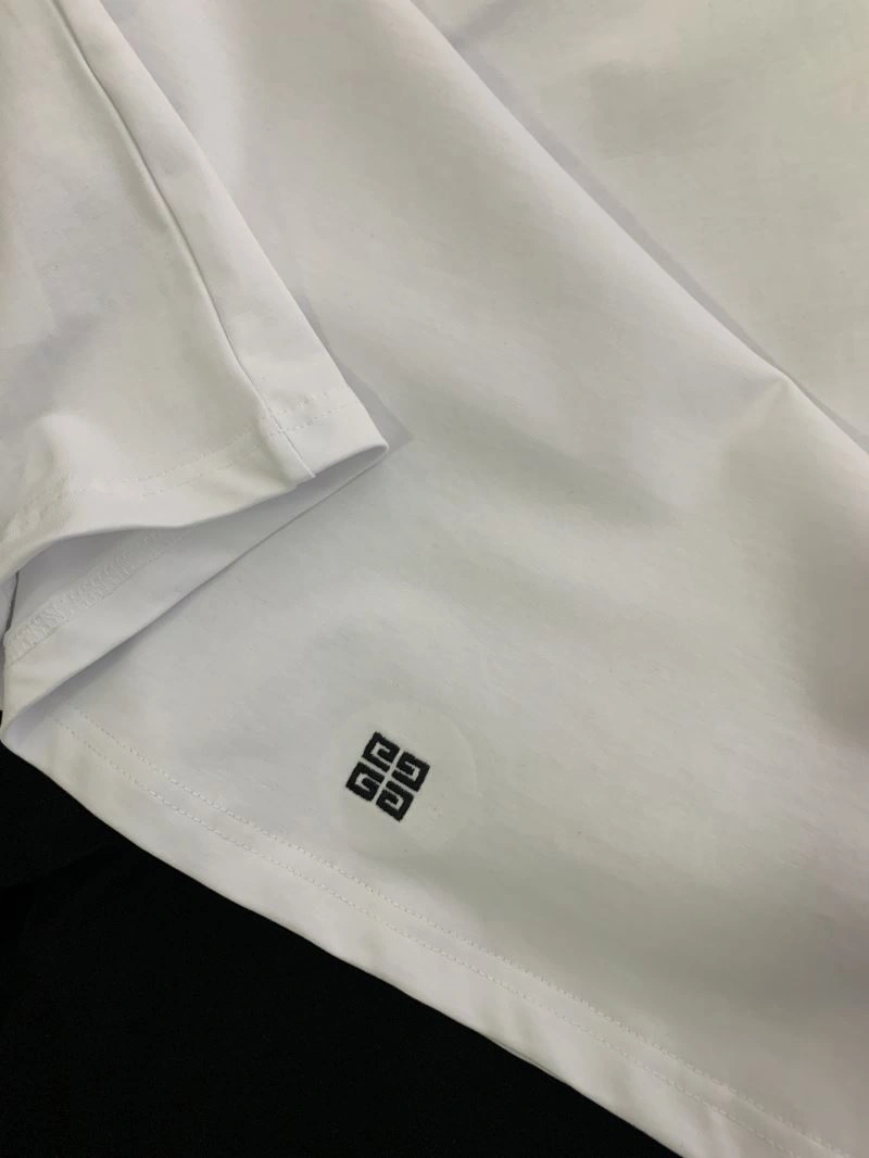 Givenchy T-Shirts Original 124051
