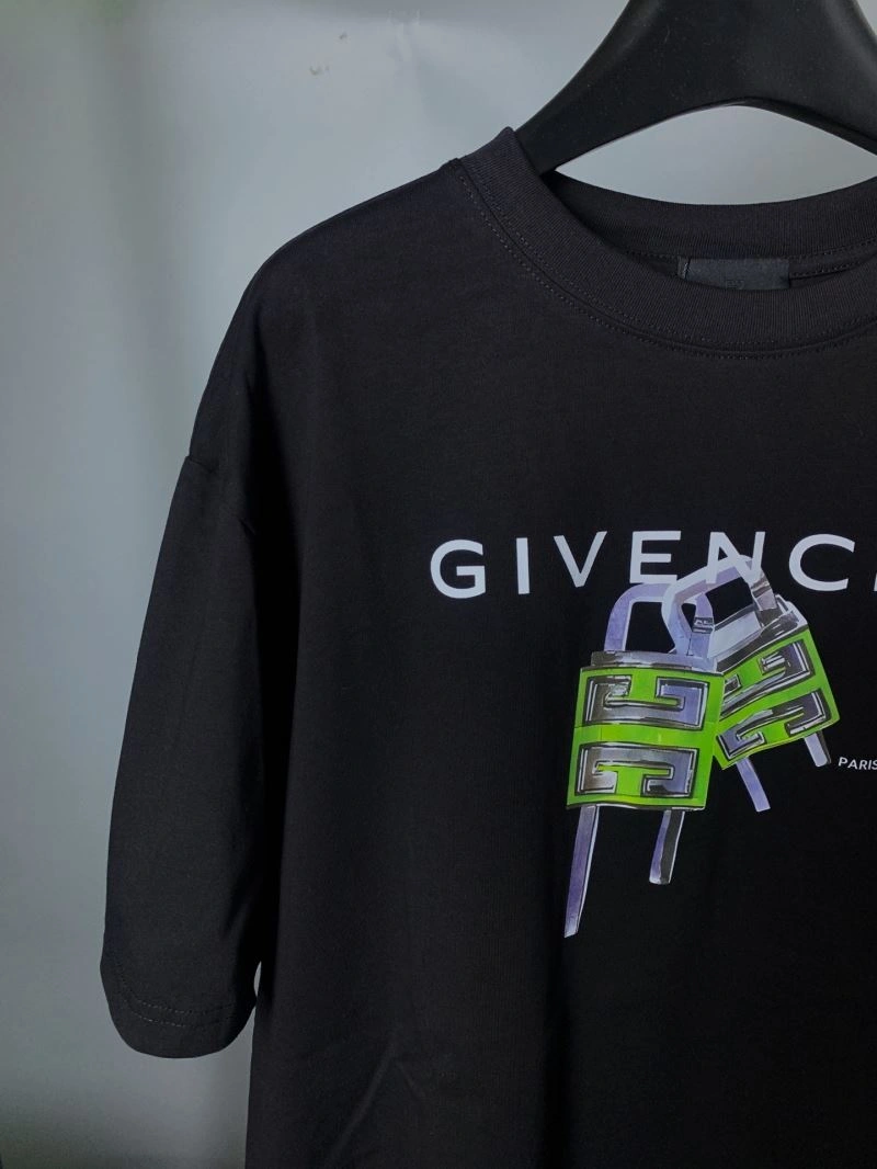 Givenchy T-Shirts EasyMatch 124049