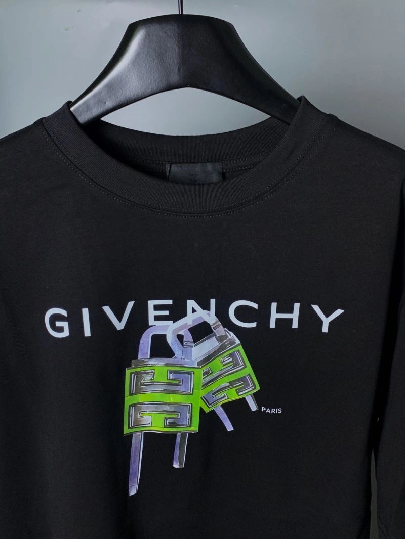 Givenchy T-Shirts EasyMatch 124049