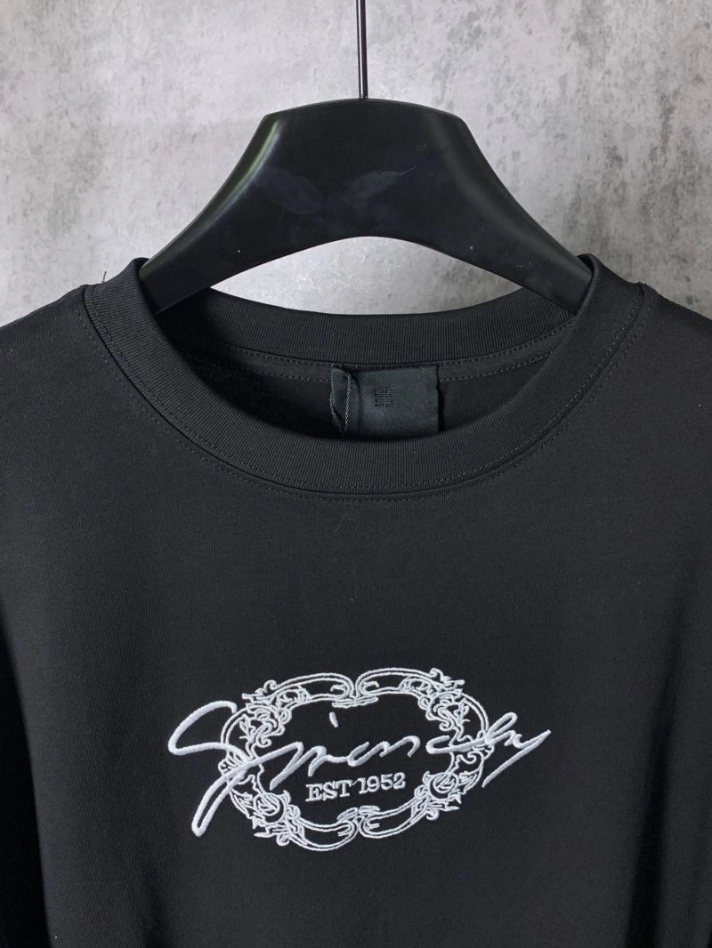 Upgraded Givenchy T-Shirts 124037