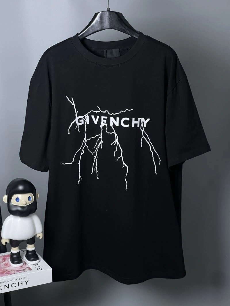 Givenchy T-Shirts FashionForward 124035