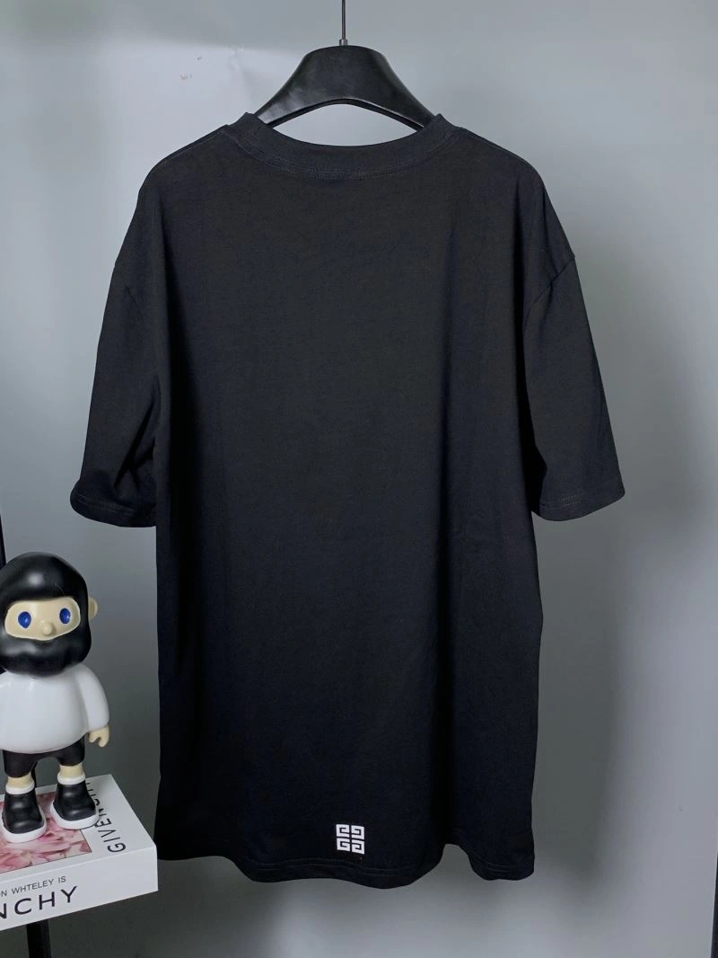 Givenchy T-Shirts FashionForward 124035