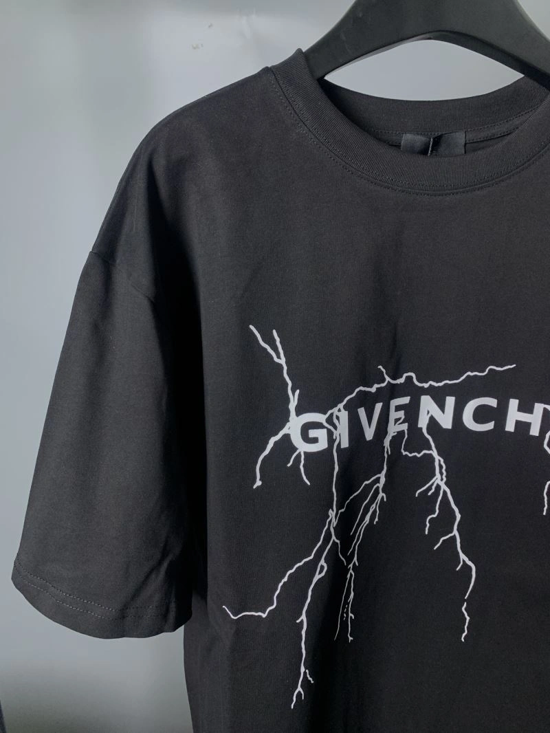 Givenchy T-Shirts FashionForward 124035