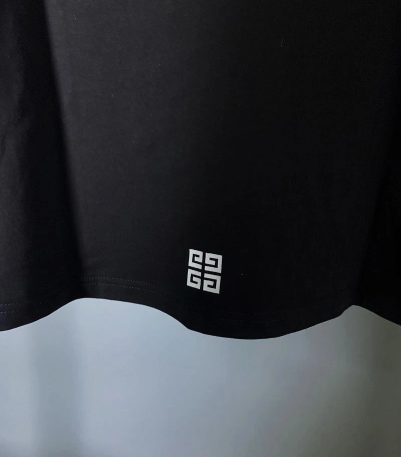 Givenchy T-Shirts FashionForward 124035