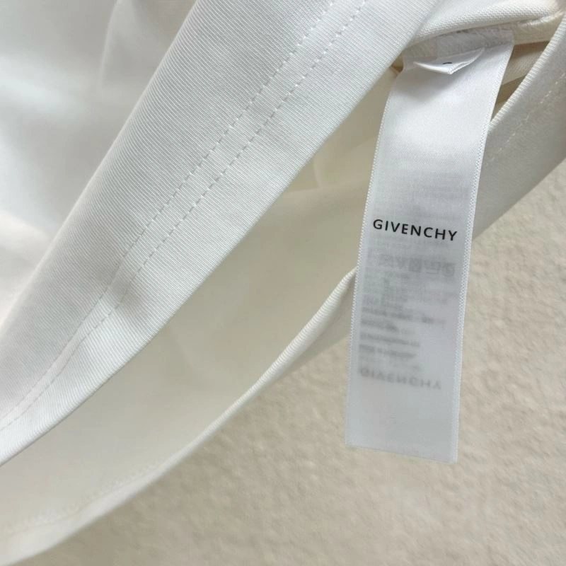 TravelReady Givenchy T-Shirts 124041