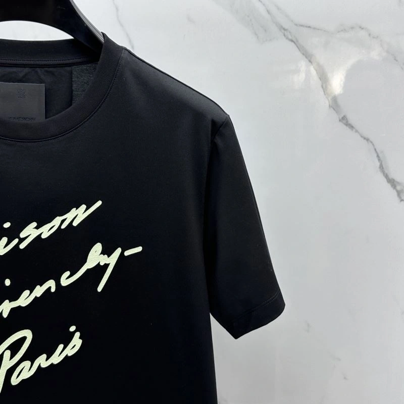 Sustainable Givenchy T-Shirts 124052