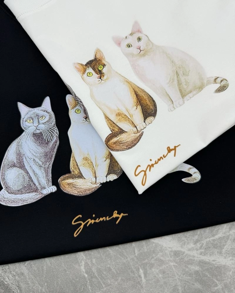 UrbanChic Givenchy T-Shirts 124045