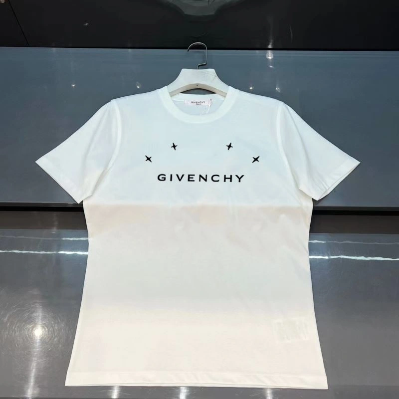 Givenchy T-Shirts FashionForward 124042