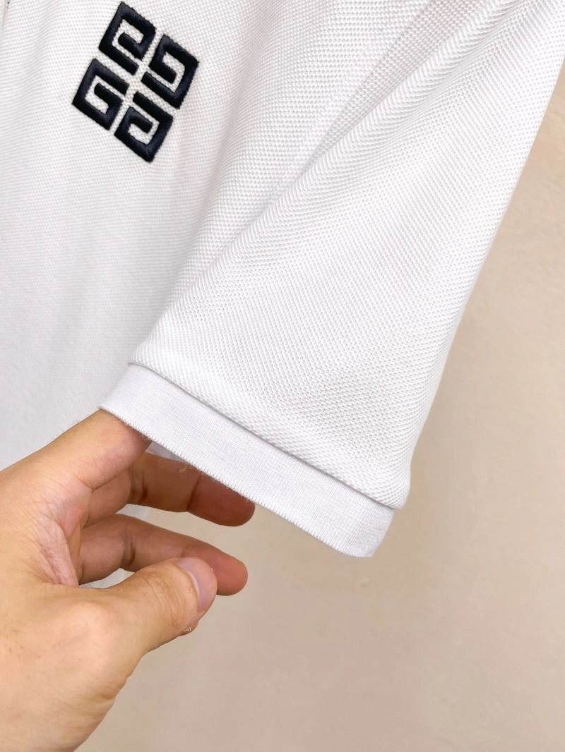 Givenchy T-Shirts Sleek 124046
