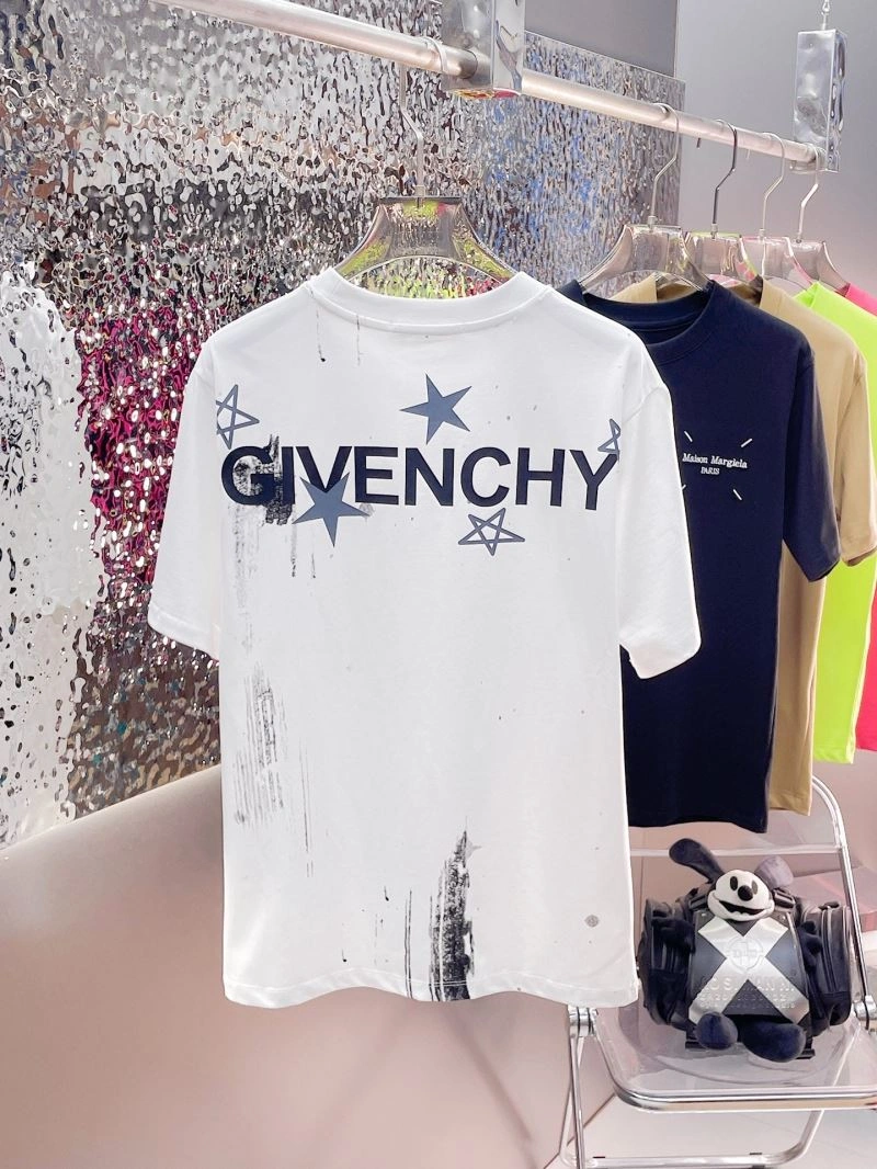 ComfortFit Givenchy T-Shirts 124028