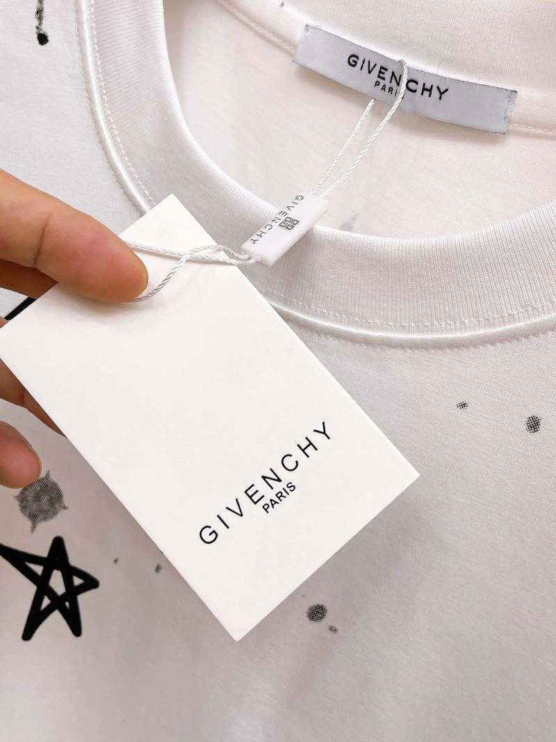 Givenchy T-Shirts Effortless 124001
