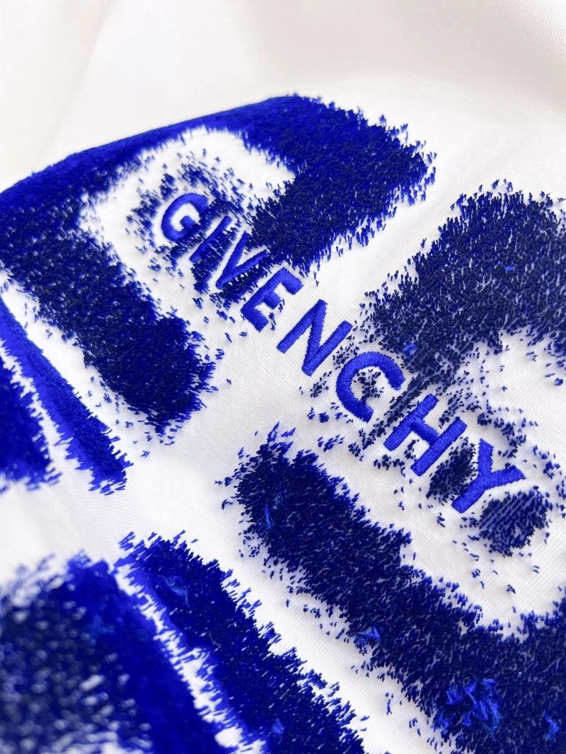 Timeless Givenchy T-Shirts 123987