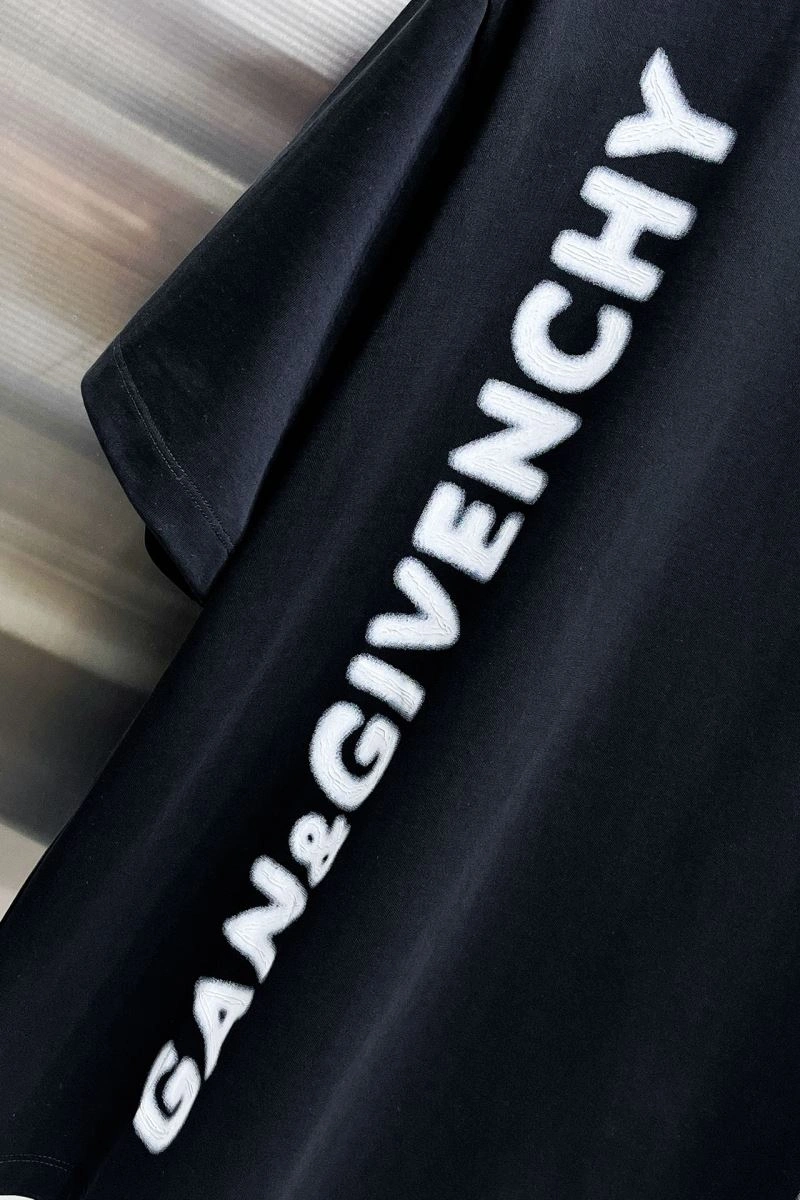 Givenchy T-Shirts Efficient 123977