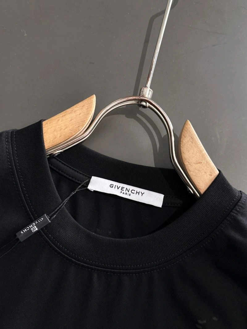 WaterResistant Givenchy T-Shirts 123960